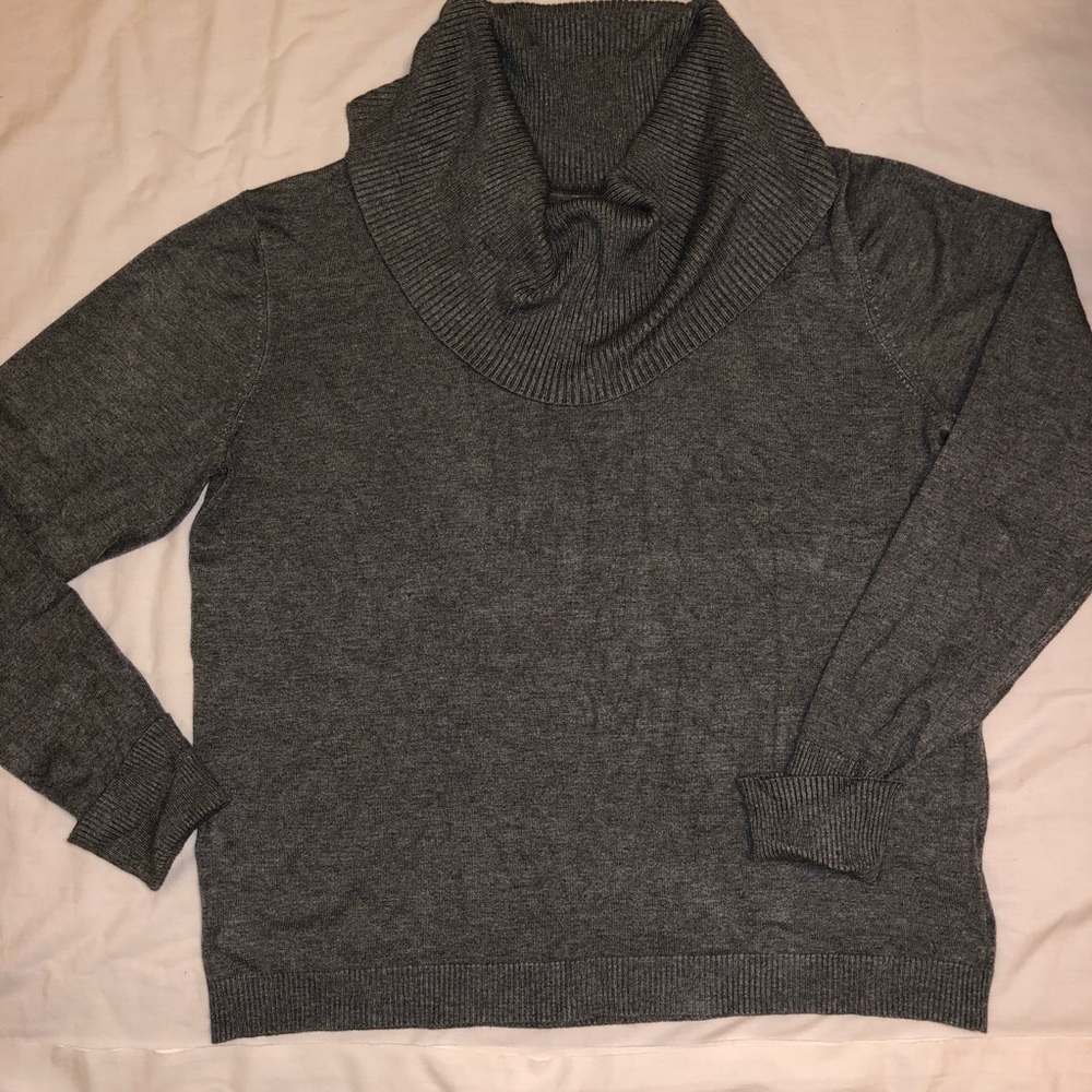 Apt 9 grey long sleeve sweater, cowl neck size XL